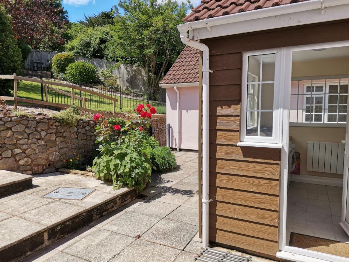 Sea Views, Private Garden, Comfortable Family And Dog Friendly Porlock